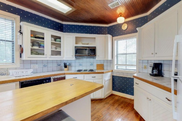 Maverick Mountaintop Retreat image 10