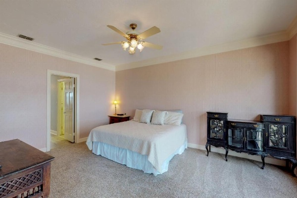 Maverick Mountaintop Retreat image 16