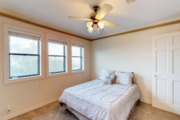 Maverick Mountaintop Retreat image 28