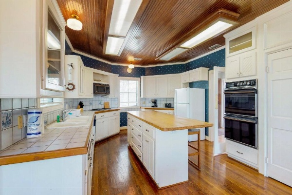 Maverick Mountaintop Retreat image 8