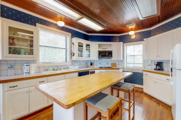 Maverick Mountaintop Retreat image 9